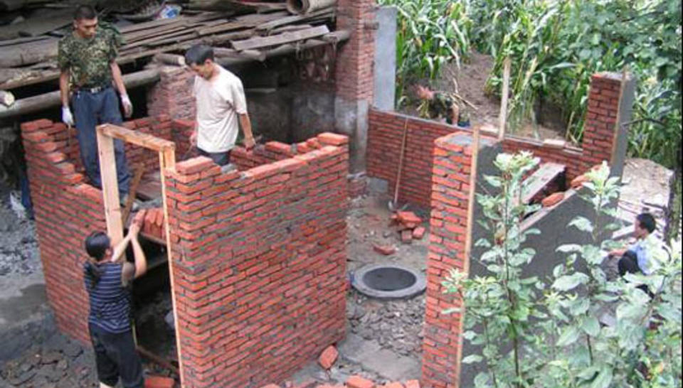 Pour la survie des pandas… et des montagnards du Sichuan diaporama,4533-family-with-biogas-2.jpeg